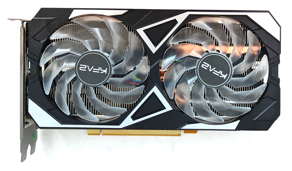 Zwei 92-mm-Axial-Lüfter zeichnen sich für die Kühlung der GeForce-GPU verantwortlich.