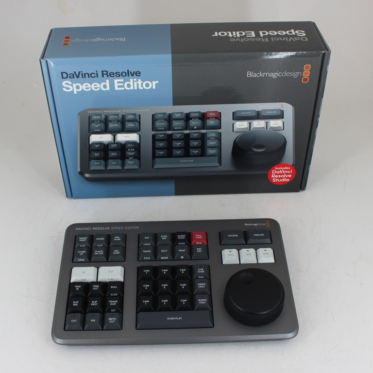 Die Verpackung der Speed Editor Tastatur.