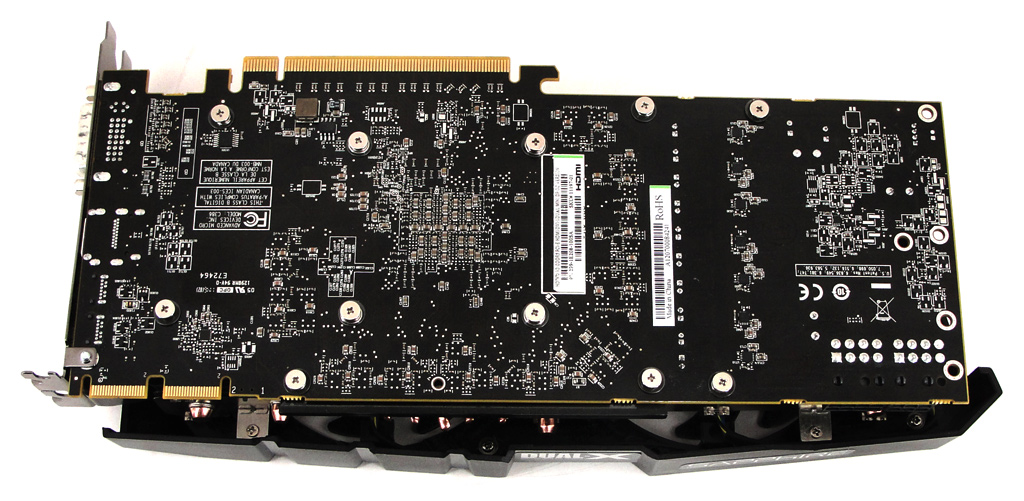 Die Sapphire Radeon HD 7970 OC von der Unterseite.