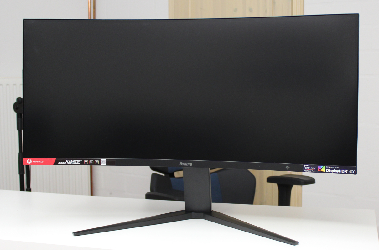 Tauche ins Spiel ein mit dem Curved-Monitor GCB3480WQSU Red Eagle.